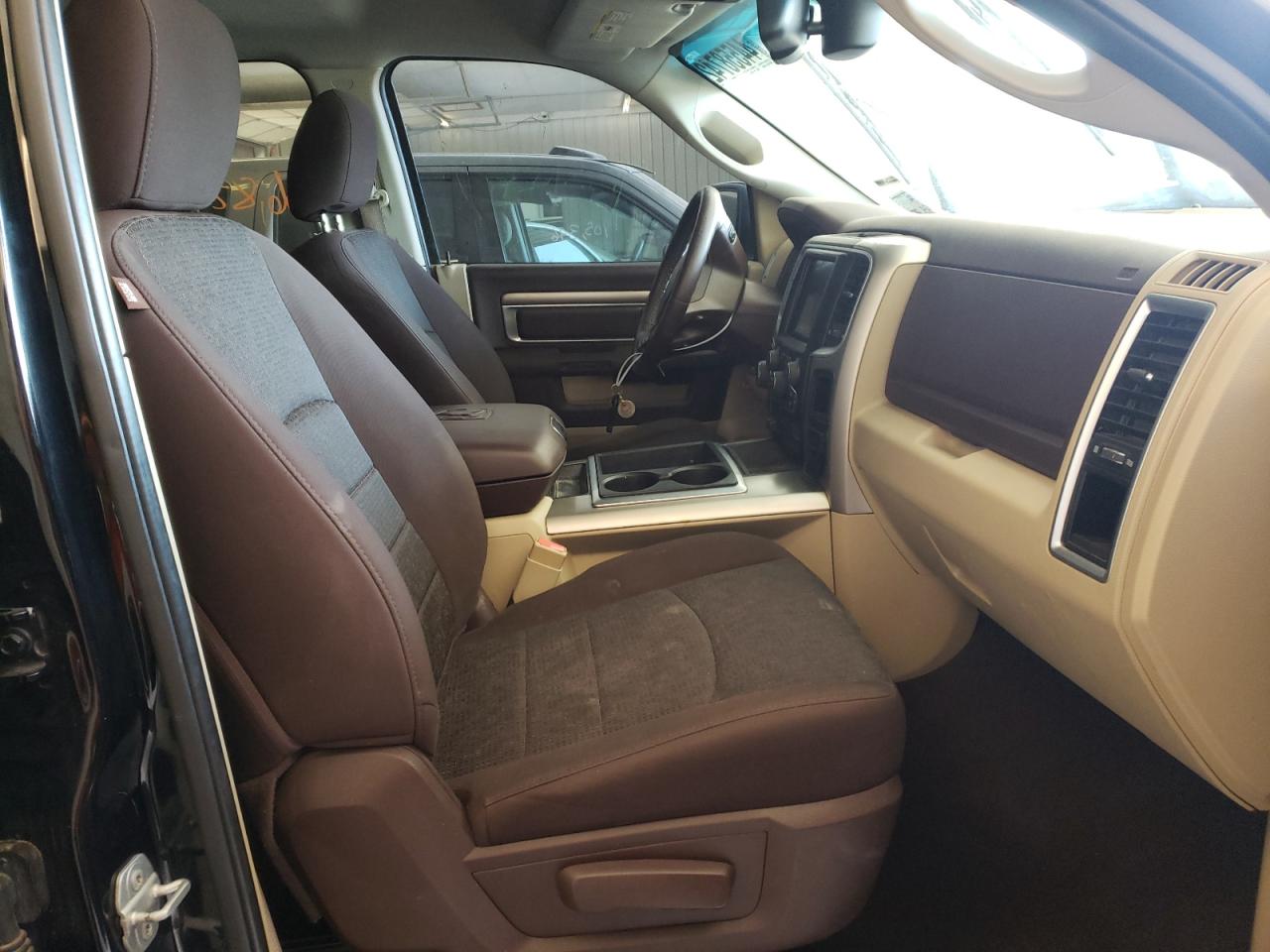 Photo 5 from auction – 2015 RAM 1500 SLT with VIN 1C6RR6LT9FS562022