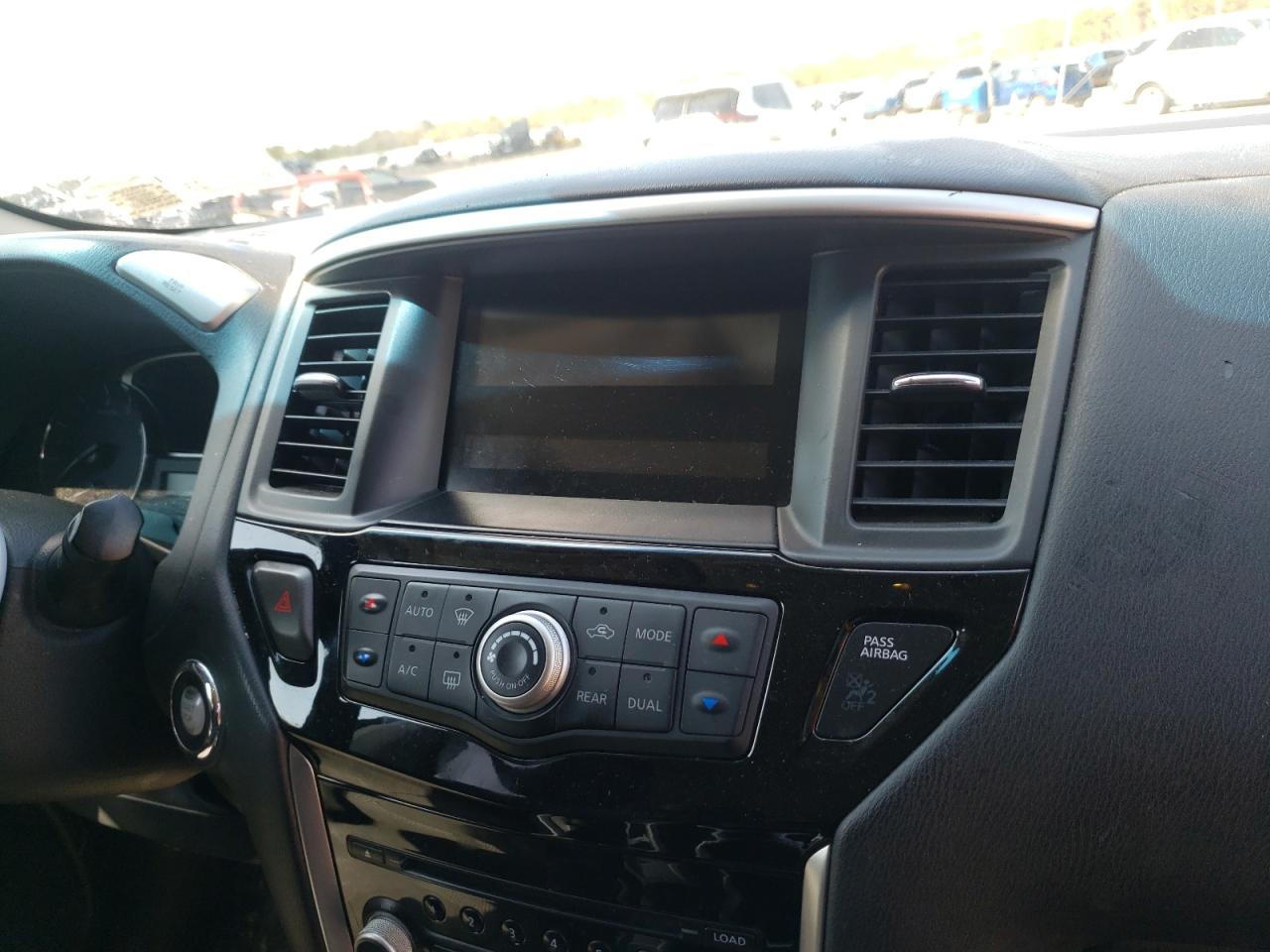 Photo 20 from auction – 2015 NISSAN PATHFINDER with VIN 5N1AR2MM5FC713756