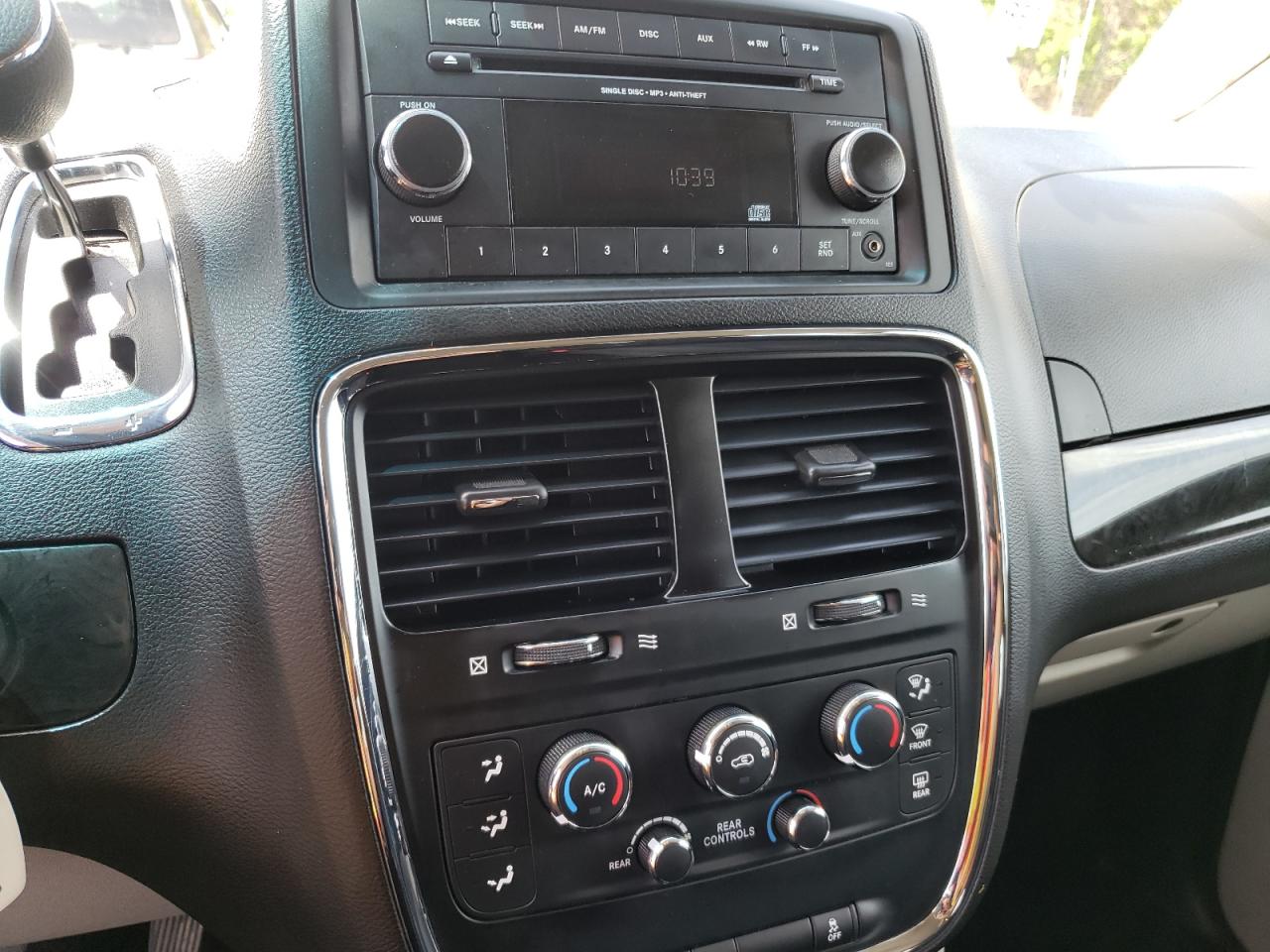 Photo 9 from auction – 2017 DODGE GRAND CARA with VIN 2C4RDGBG7HR856296