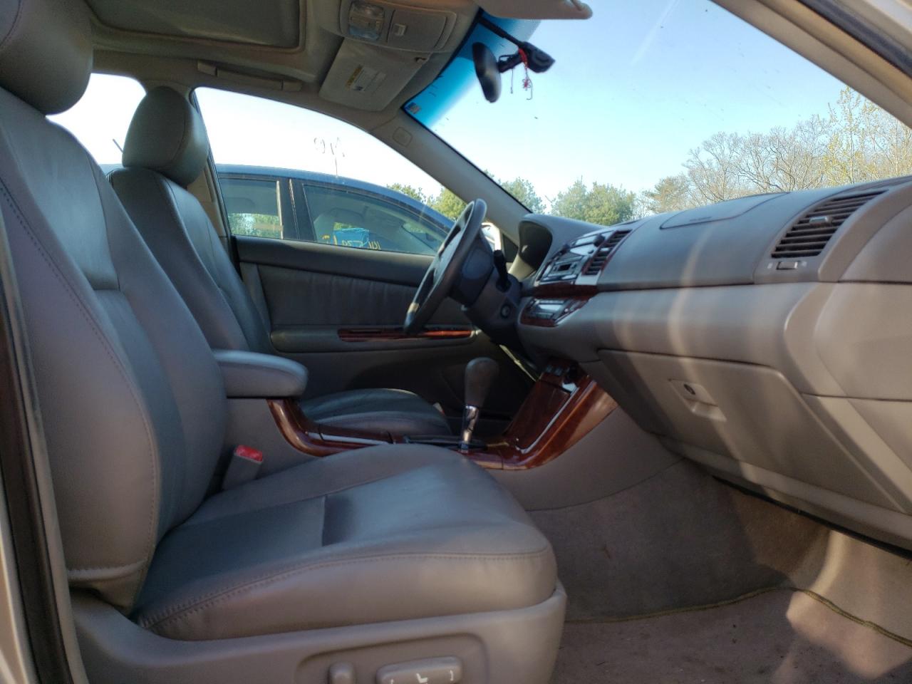 Photo 5 from auction – 2005 TOYOTA CAMRY LE with VIN 4T1BF30KX5U099125