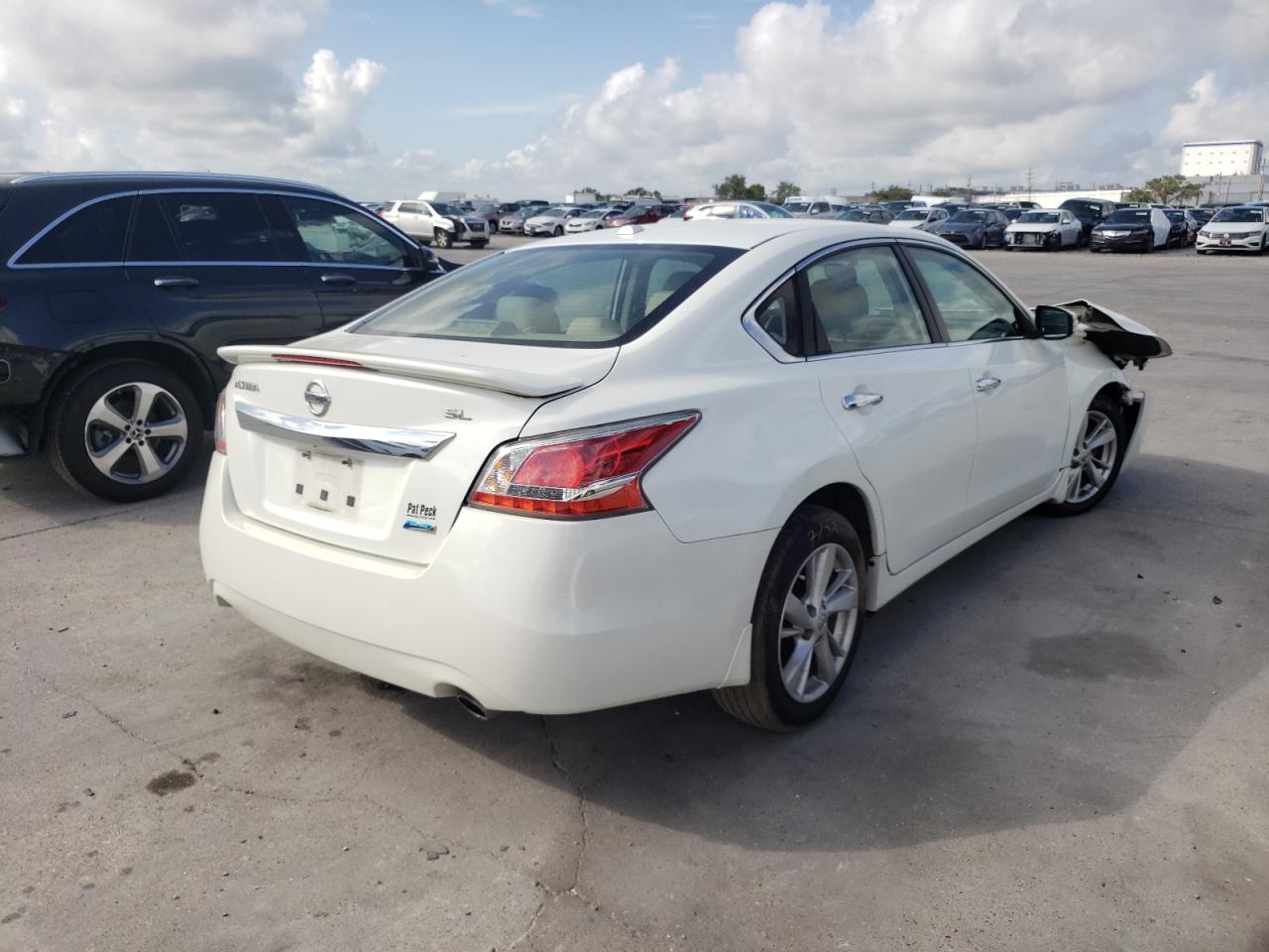Photo 4 from auction – 2014 NISSAN ALTIMA 2.5 with VIN 1N4AL3AP1EC121043
