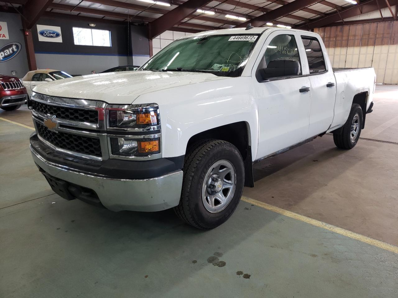 Photo 2 from auction – 2014 CHEVROLET SILVERADO with VIN 1GCVKPEC4EZ162728