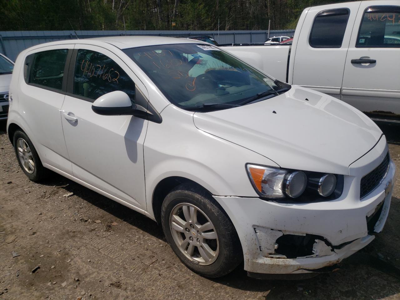CHEVROLET SONIC LS 2012 مع رقم تعريف المركبة 1G1JA6SH1C4110259 - صورة من المزاد