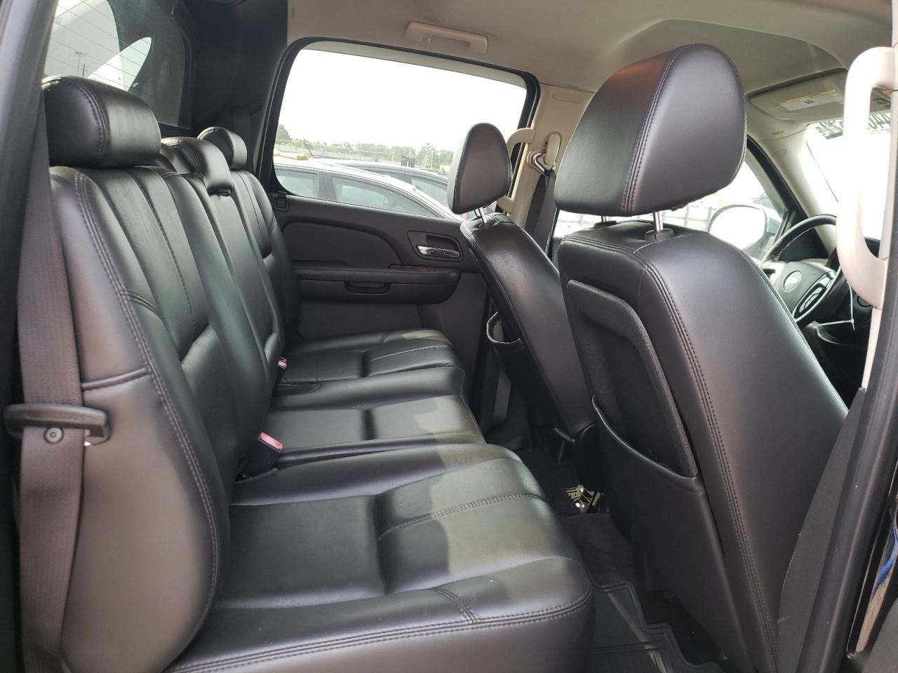 Photo 6 from auction – 2008 CHEVROLET AVALANCHE with VIN 3GNEC12028G236423