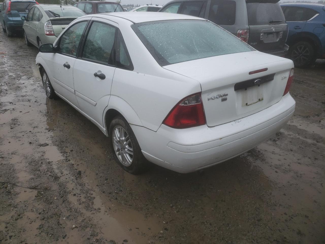 Photo 3 from auction – 2005 FORD FOCUS ZX4 with VIN 1FAFP34N35W289978