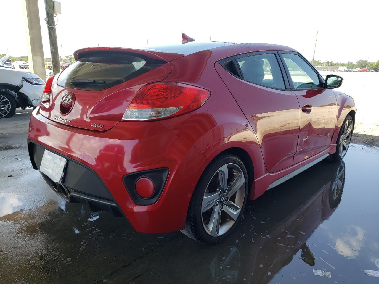Photo 4 from auction – 2013 HYUNDAI VELOSTER T with VIN KMHTC6AE3DU129166