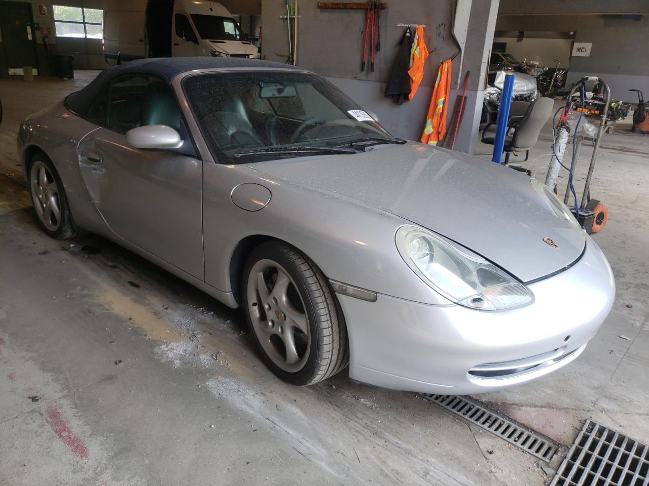 Photo 1 from auction – 2000 PORSCHE 911 CARRER with VIN WP0CA2990YS653998