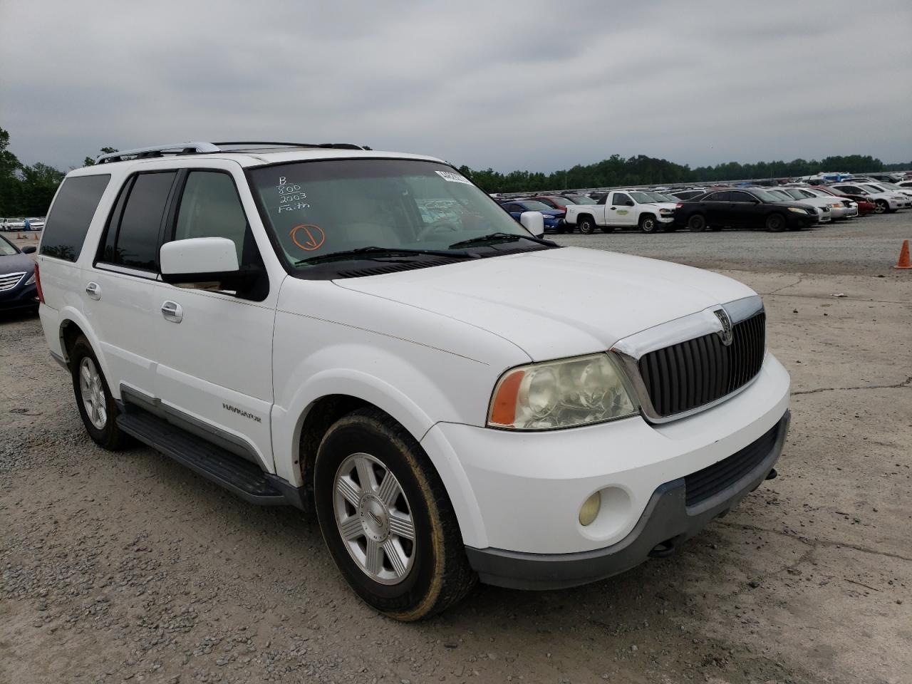 LINCOLN NAVIGATOR 2003 with VIN 5LMFU27R33LJ11958 - Photo from auction