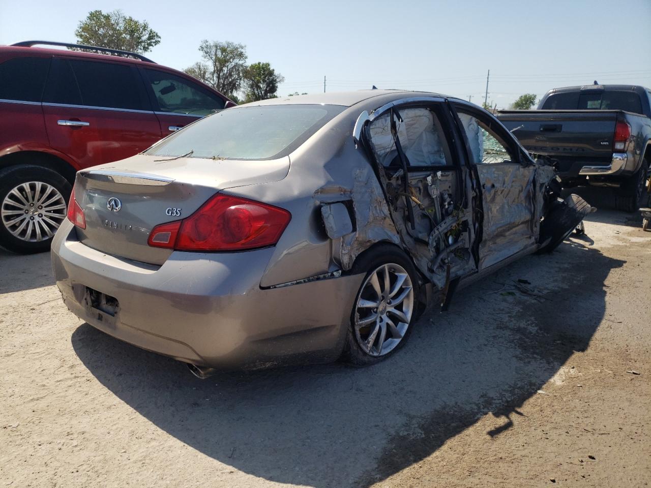 Photo 4 from auction – 2007 INFINITI G35 with VIN JNKBV61E17M703289