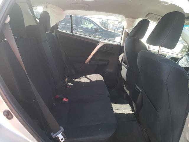 Photo 6 from auction – 2015 TOYOTA RAV4 LE with VIN JTMBFREV6FJ050372