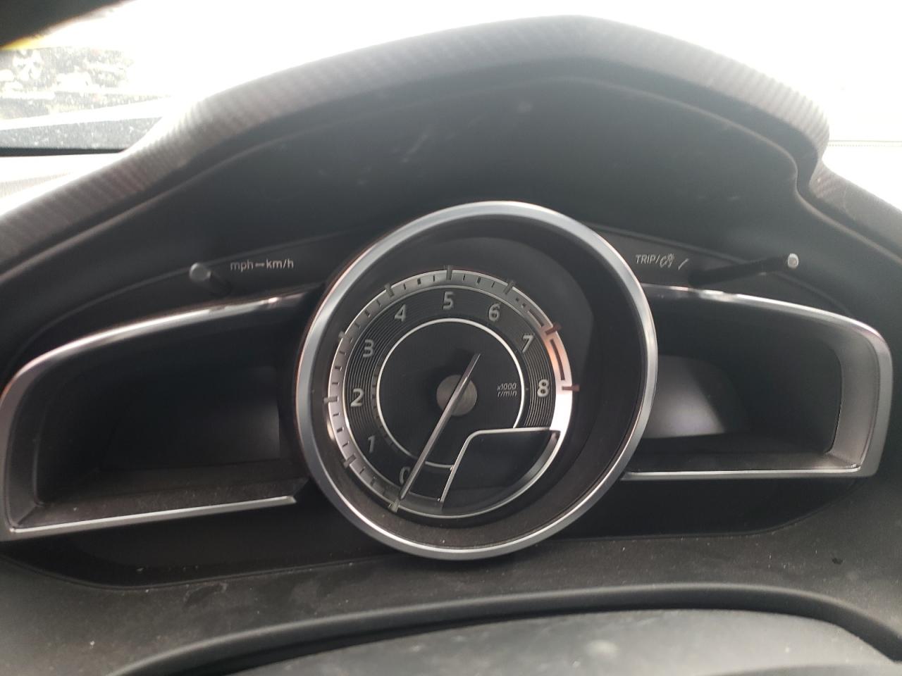 Photo 8 from auction – 2016 MAZDA 3 TOURING with VIN JM1BM1W35G1290695