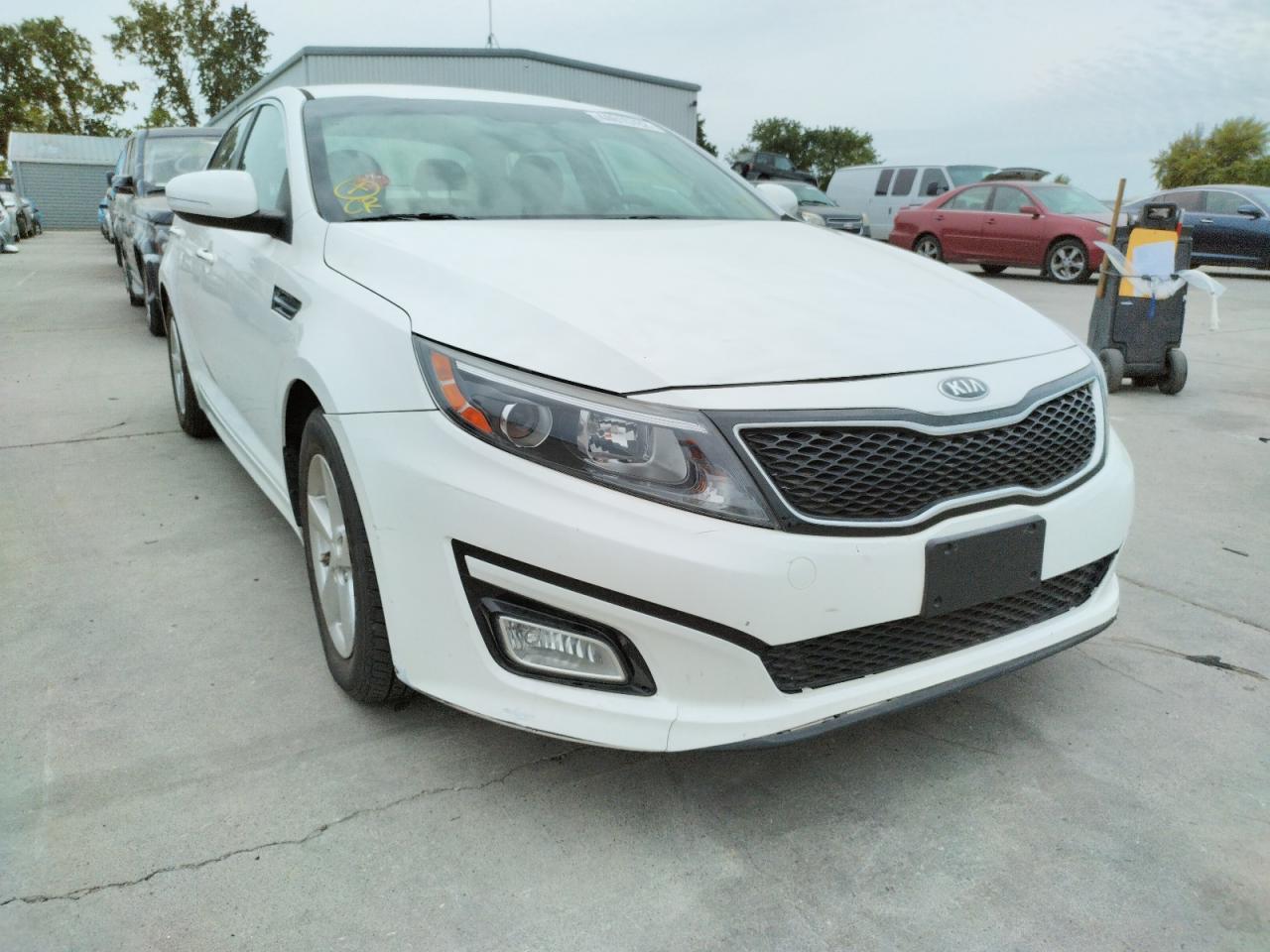 KIA OPTIMA LX 2015 with VIN KNAGM4A72F5665075 - Photo from auction