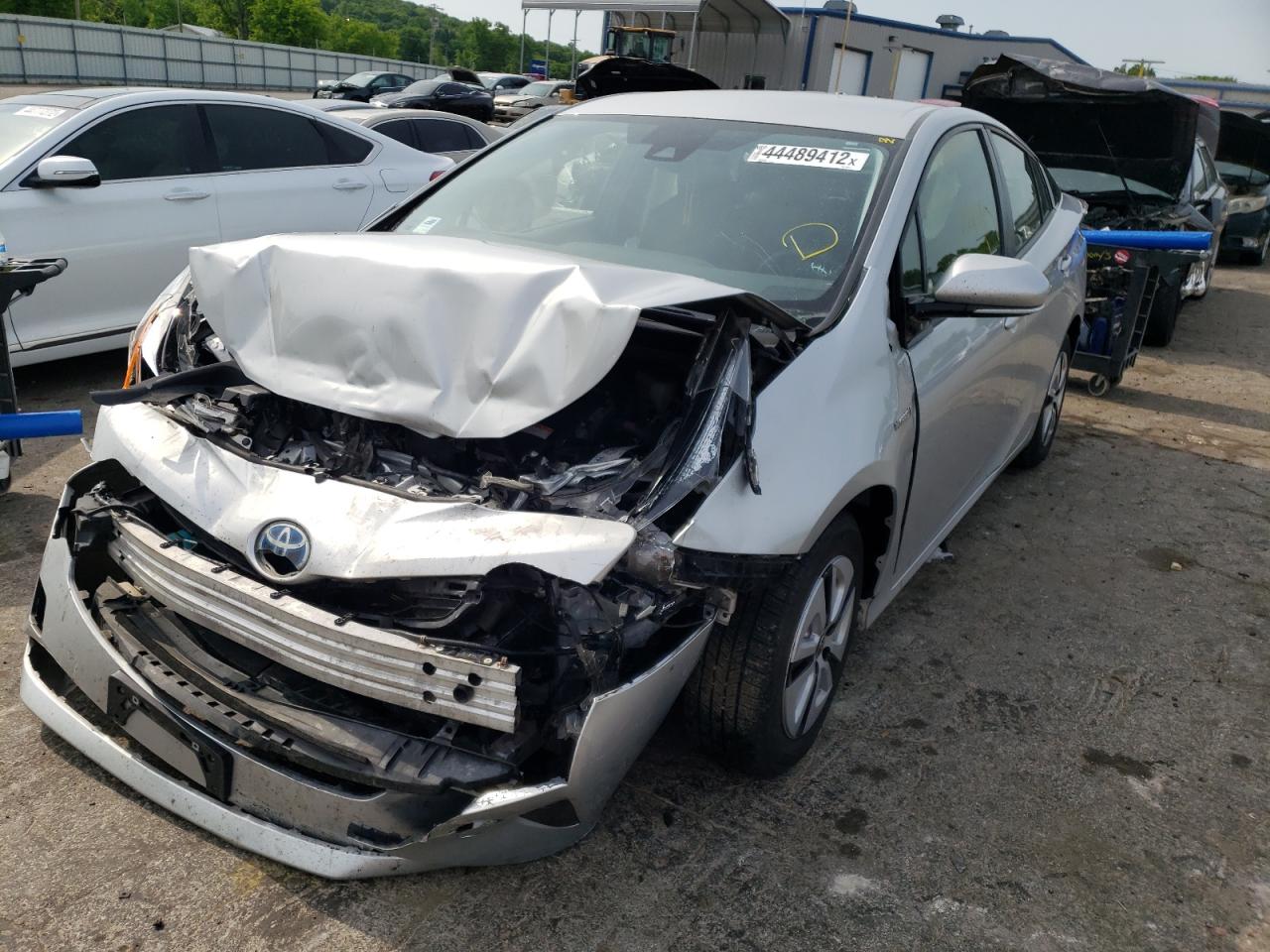 Photo 2 from auction – 2017 TOYOTA PRIUS with VIN JTDKARFU7H3041451