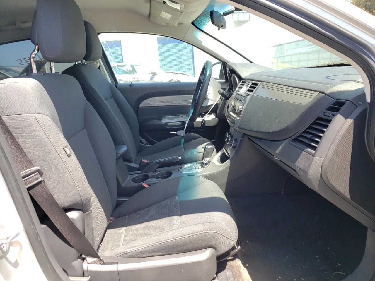 Photo 5 from auction – 2010 CHRYSLER SEBRING TO with VIN 1C3CC4FBXAN137654