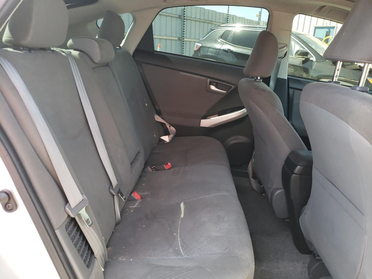 Photo 6 from auction – 2013 TOYOTA PRIUS with VIN JTDKN3DU0D5551594