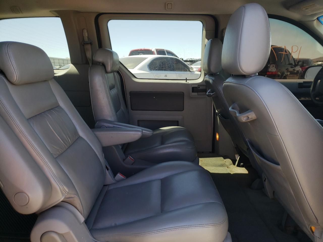 Foto 6 de la subasta – 2005 FORD FREESTAR S con VIN 2FMZA52285BA18098