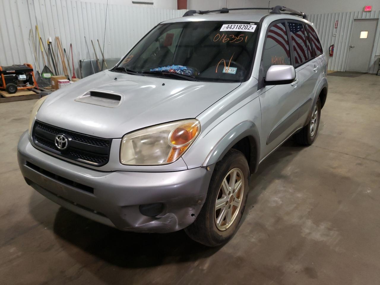 Photo 9 from auction – 2004 TOYOTA RAV4 with VIN JTEGD20V340016351