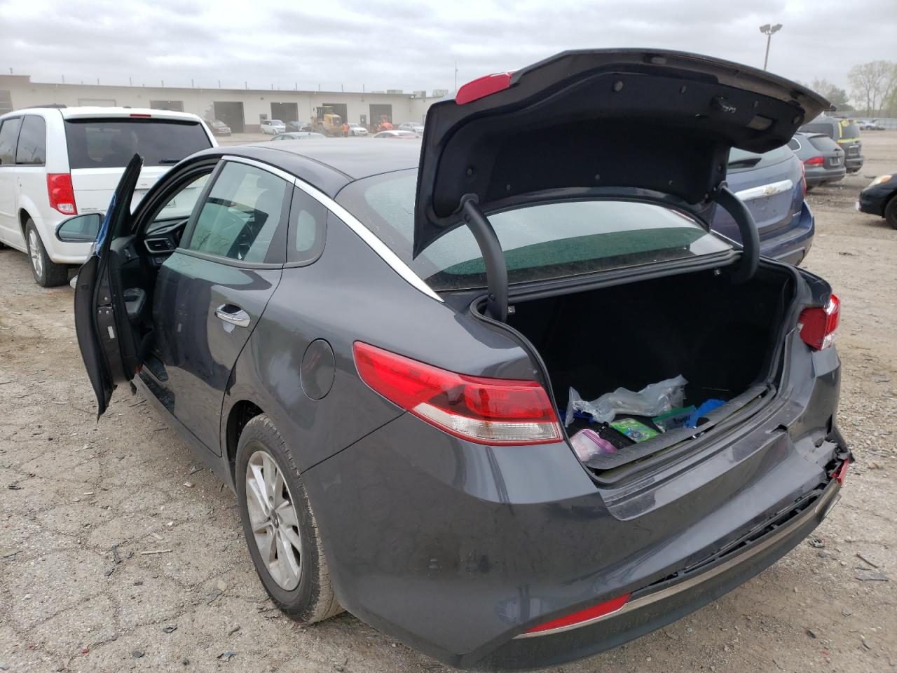 Photo 3 from auction – 2017 KIA OPTIMA LX with VIN KNAGT4L31H5177476