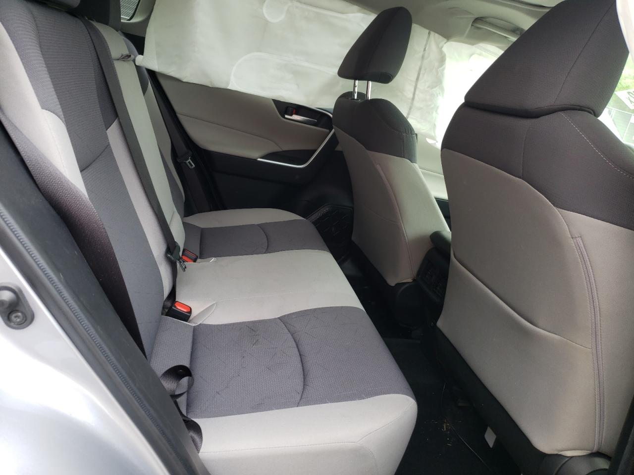 Photo 6 from auction – 2019 TOYOTA RAV4 XLE with VIN JTMP1RFV8KD509669