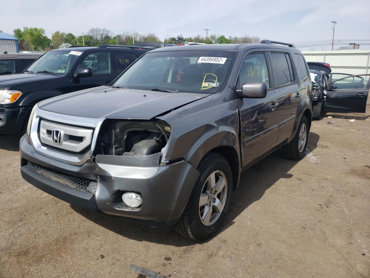 Photo 2 from auction – 2011 HONDA PILOT EXL with VIN 5FNYF4H5XBB015540