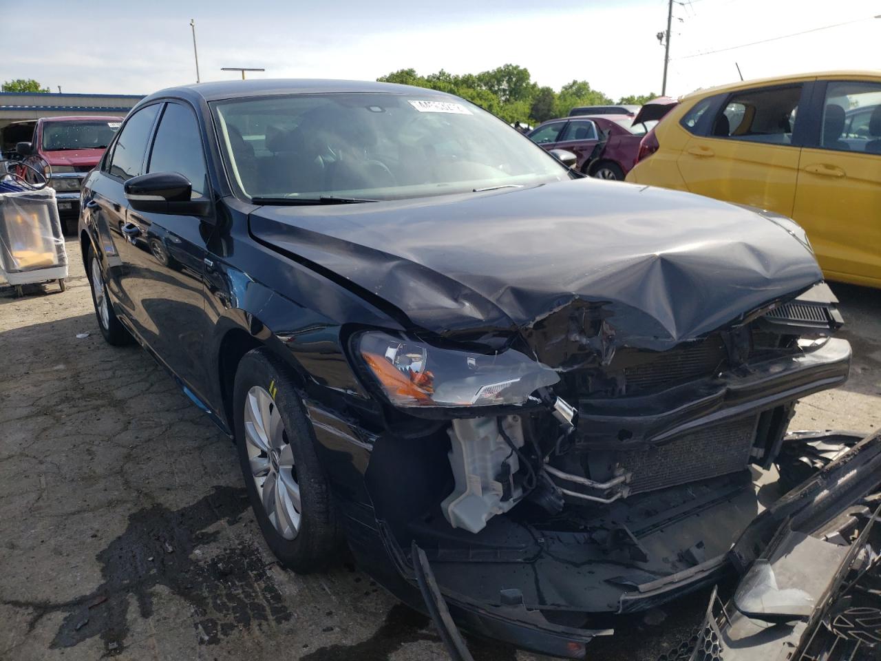 Photo 1 from auction – 2015 VOLKSWAGEN PASSAT S with VIN 1VWAT7A3XFC057596