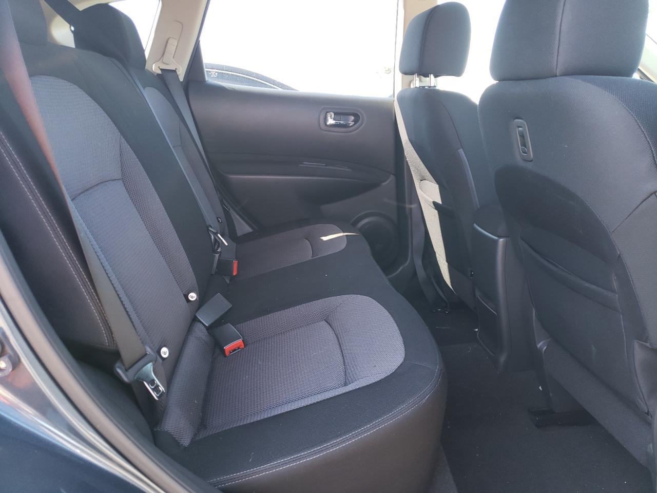 Photo 6 from auction – 2012 NISSAN ROGUE S with VIN JN8AS5MV4CW363828