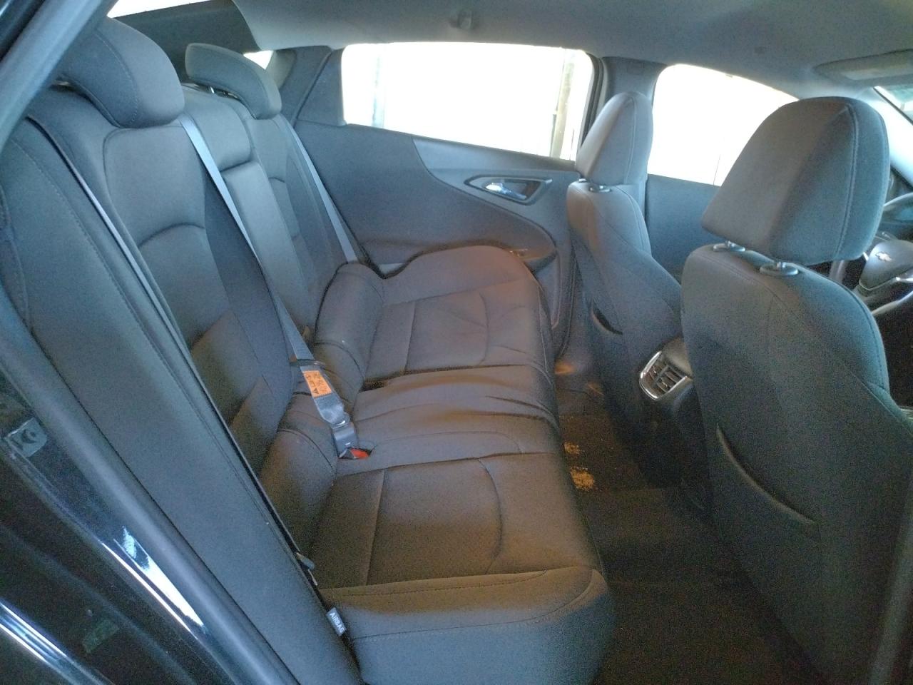 Photo 6 from auction – 2020 CHEVROLET MALIBU LT with VIN 1G1ZD5ST9LF093076