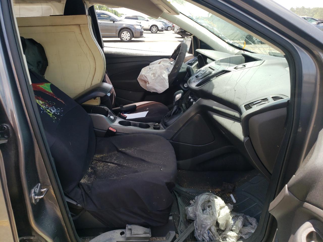 Photo 5 from auction – 2013 FORD ESCAPE S with VIN 1FMCU0F70DUA76981