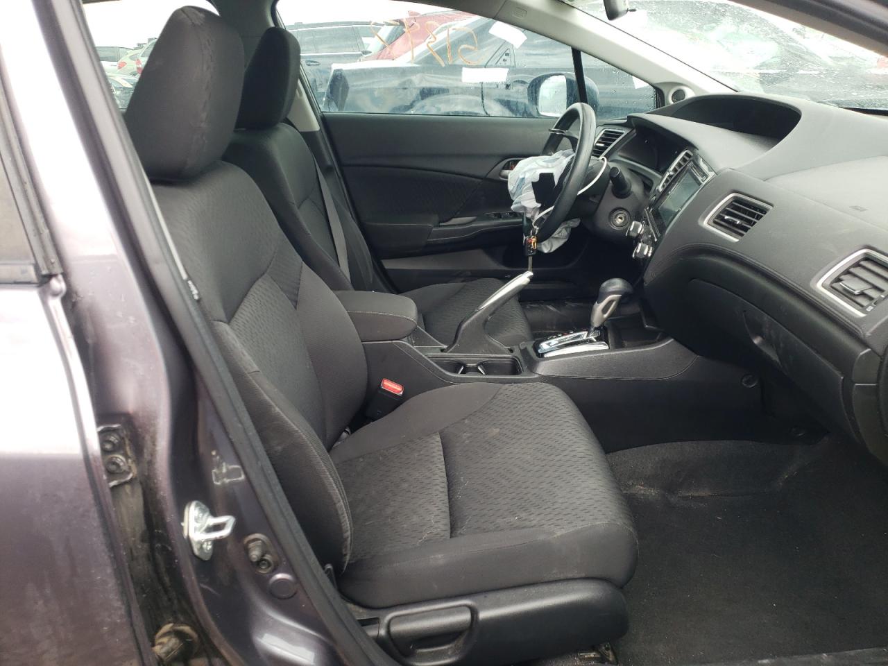 Zdjęcie 5 z aukcji – 2020 HONDA CIVIC SE z VIN 19XFB2F75FE106397