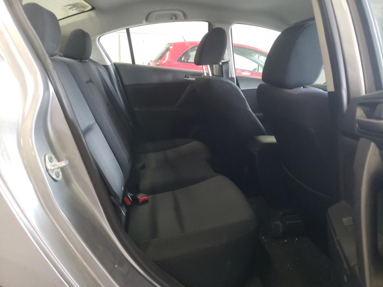 Photo 6 from auction – 2010 MAZDA 3 I with VIN JM1BL1SF2A1104864