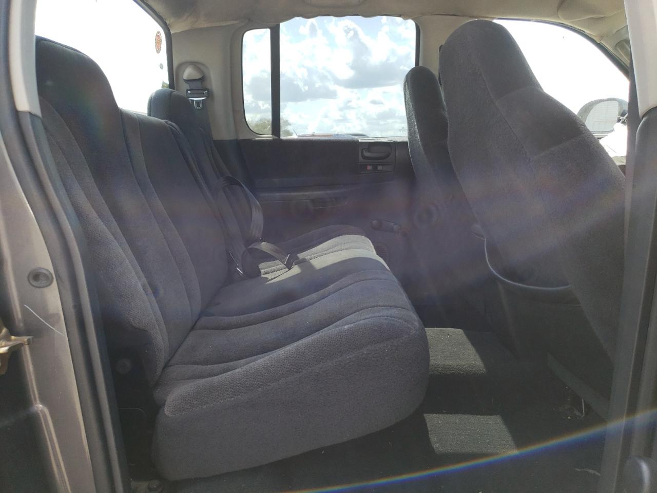 Photo 6 from auction – 2004 DODGE DAKOTA QUA with VIN 1D7HL38K64S685106