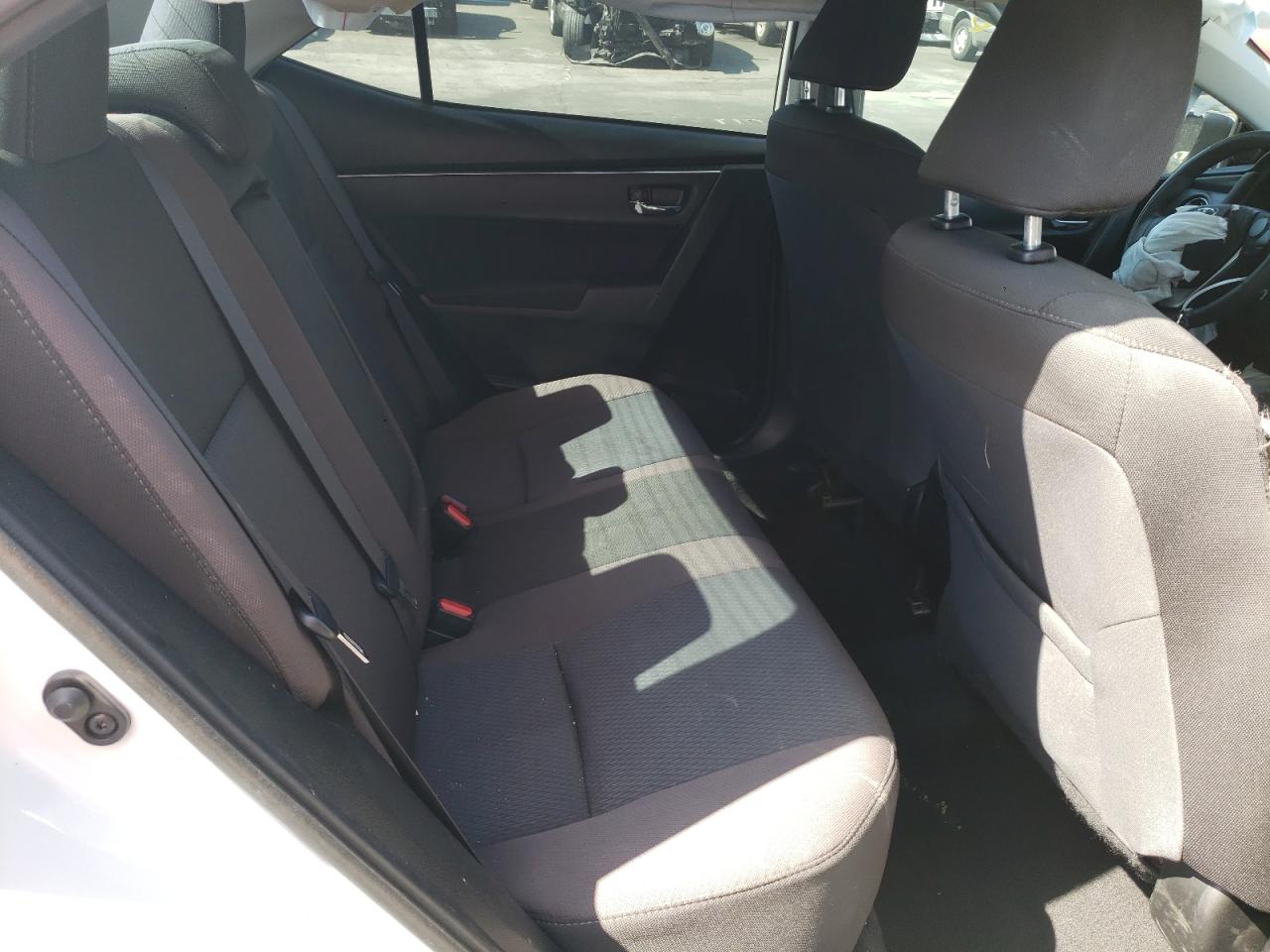 Photo 6 from auction – 2017 TOYOTA COROLLA L with VIN 5YFBURHE5HP709770