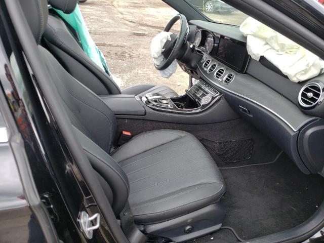 Photo 5 from auction – 2017 MERCEDES-BENZ E 300 4MAT with VIN WDDZF4KB4HA030237