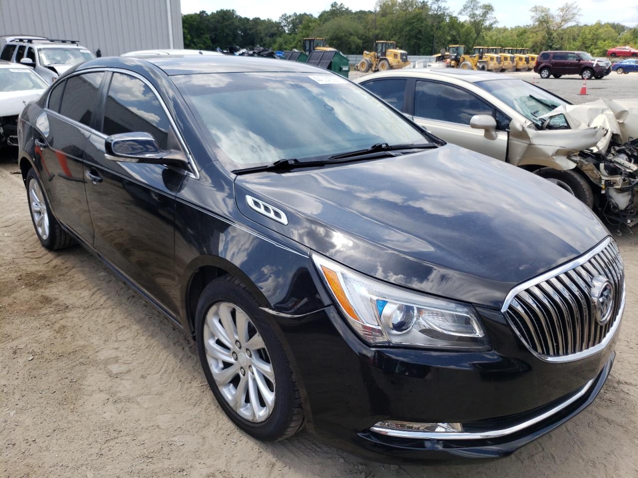 BUICK LACROSSE 2015 with VIN 1G4GB5G32FF114878 - Photo from auction