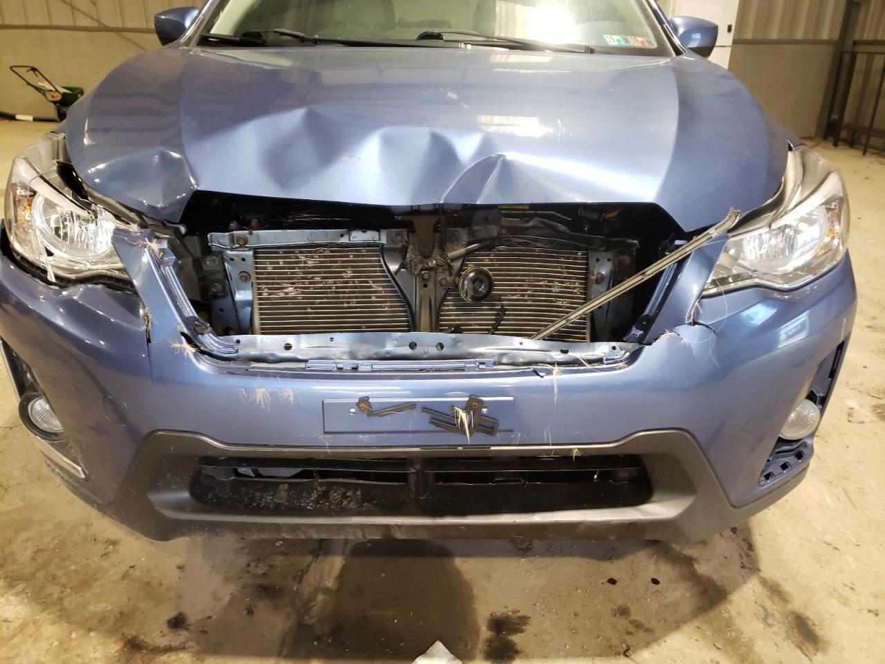 Photo 7 from auction – 2016 SUBARU CROSSTREK with VIN JF2GPADC2G8210892