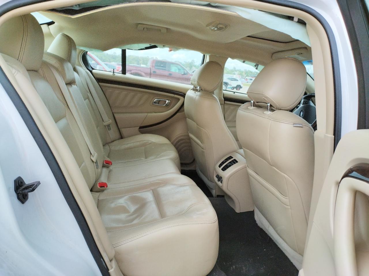 Photo 6 from auction – 2013 FORD TAURUS LIM with VIN 1FAHP2F86DG221046
