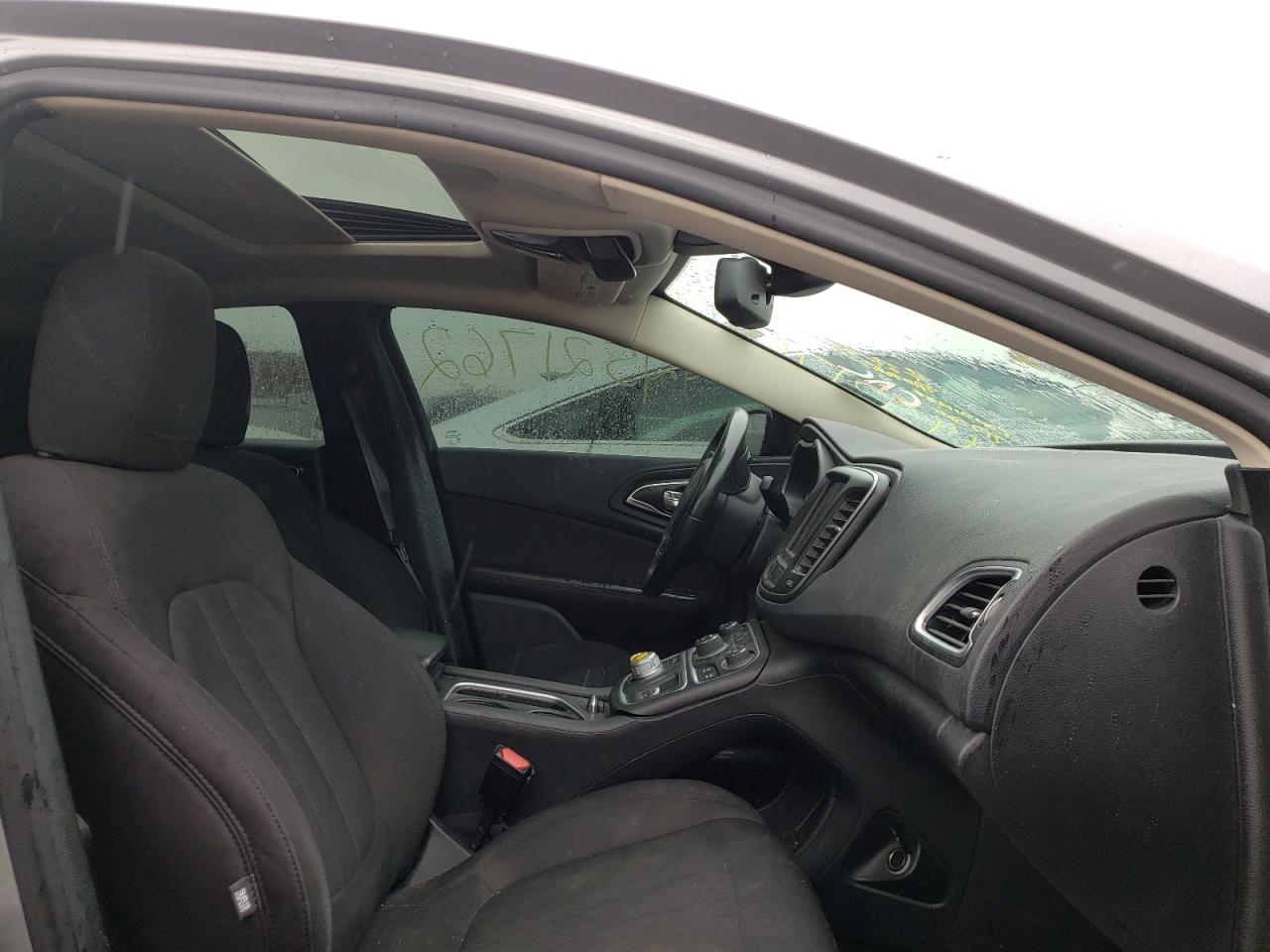 Photo 15 from auction – 2015 CHRYSLER 200 LIMITE with VIN 1C3CCCAB7FN717260
