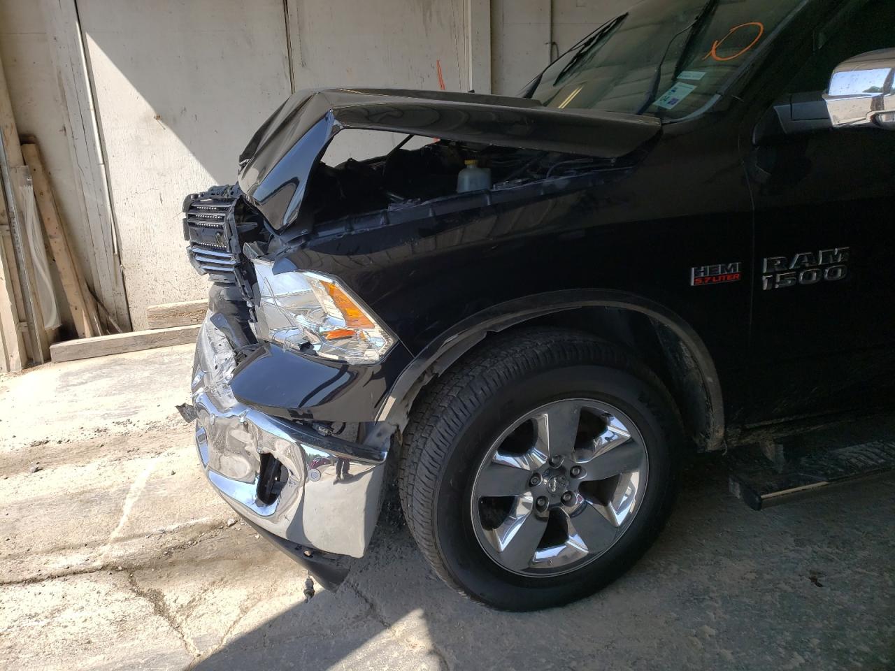 Photo 9 from auction – 2015 RAM 1500 SLT with VIN 1C6RR6LT9FS562022