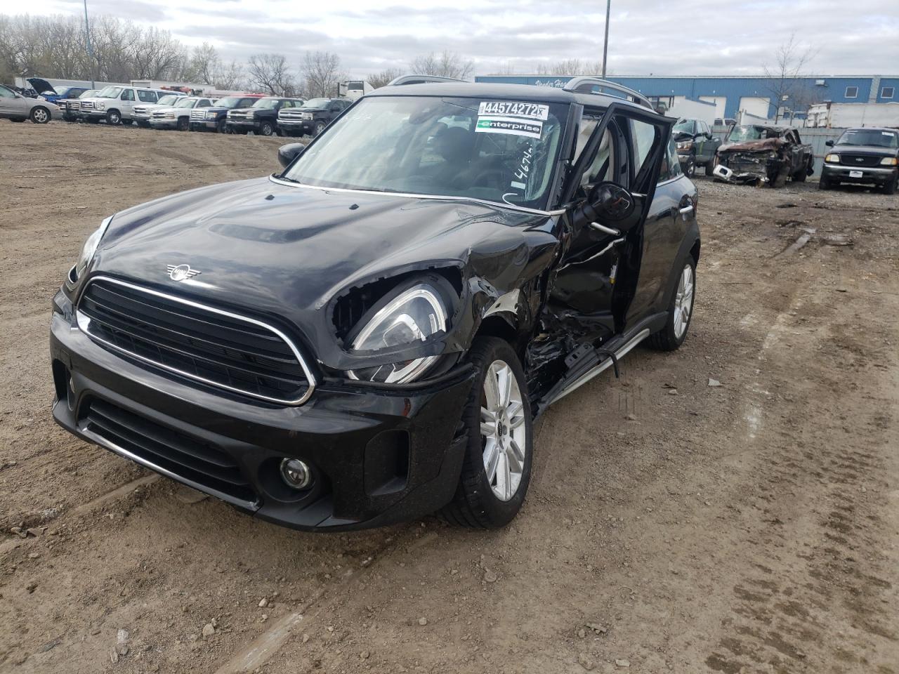 Photo 2 from auction – 2022 MINI COOPER COU with VIN WMZ23BR01N3P03000