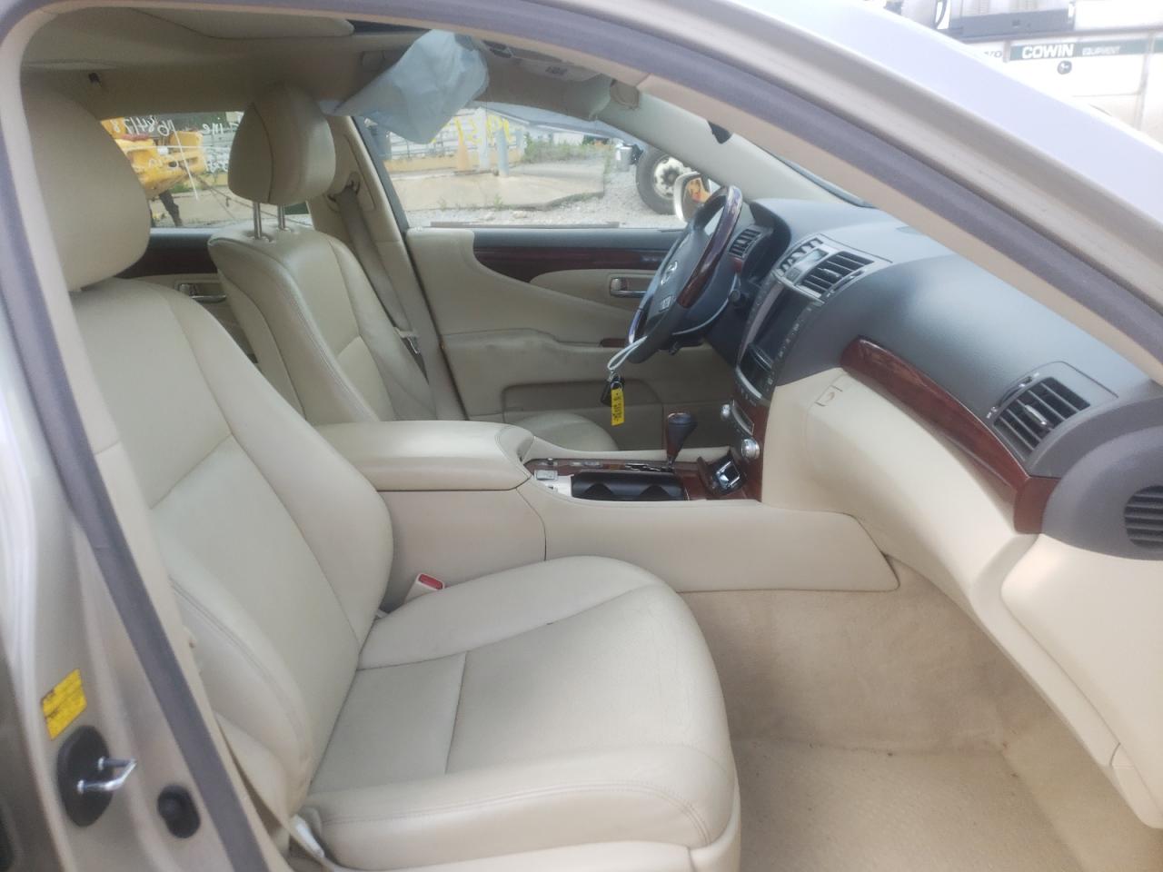 Photo 5 from auction – 2012 LEXUS LS 460 with VIN JTHBL5EF1C5108921