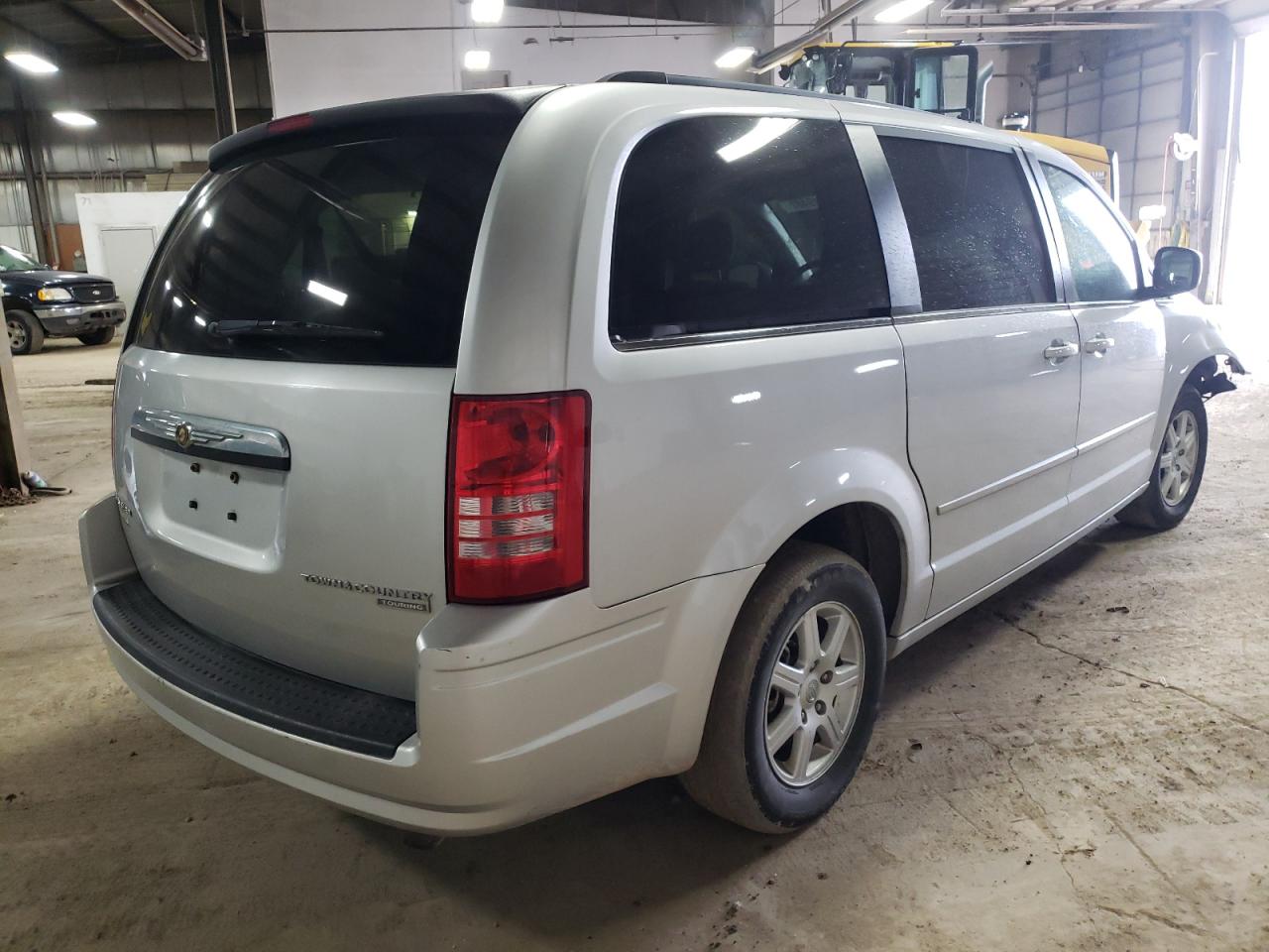 Photo 4 from auction – 2010 CHRYSLER TOWN & COU with VIN 2A4RR5D1XAR241188