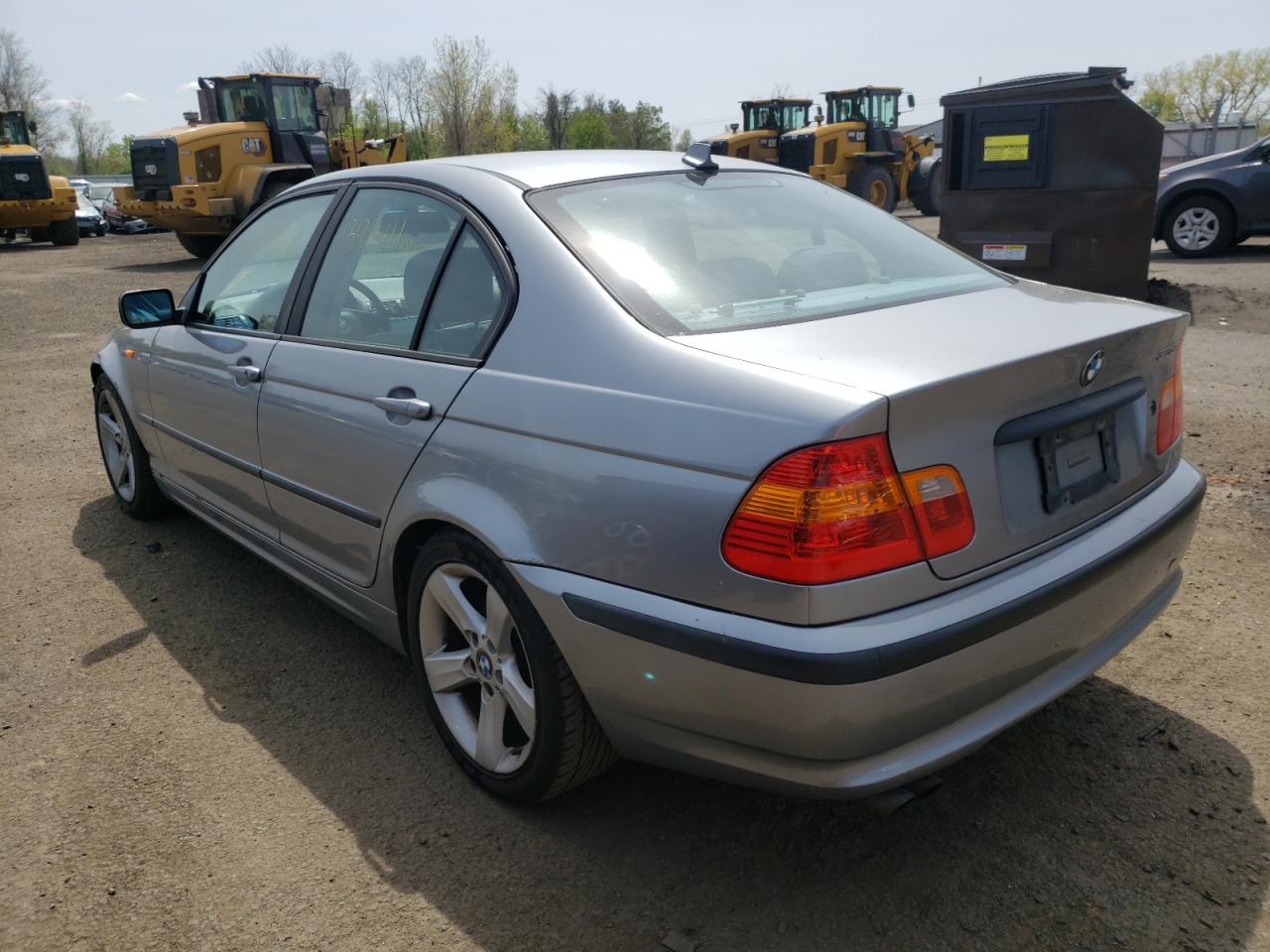 Photo 3 from auction – 2004 BMW 325 I with VIN WBAET37404NJ84059
