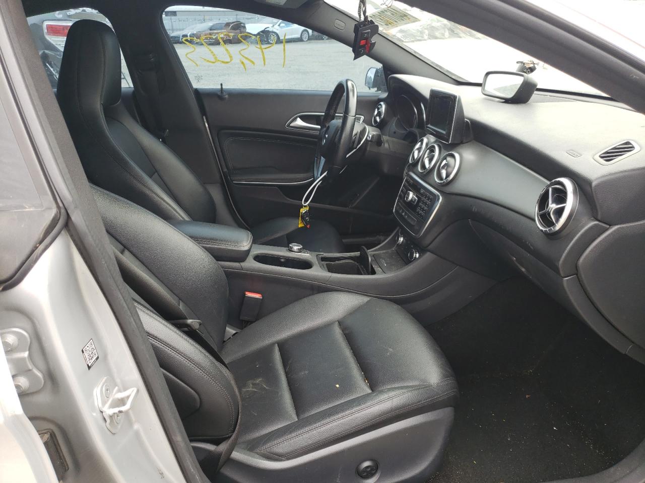 Photo 5 from auction – 2014 MERCEDES-BENZ CLA 250 with VIN WDDSJ4EB4EN054800