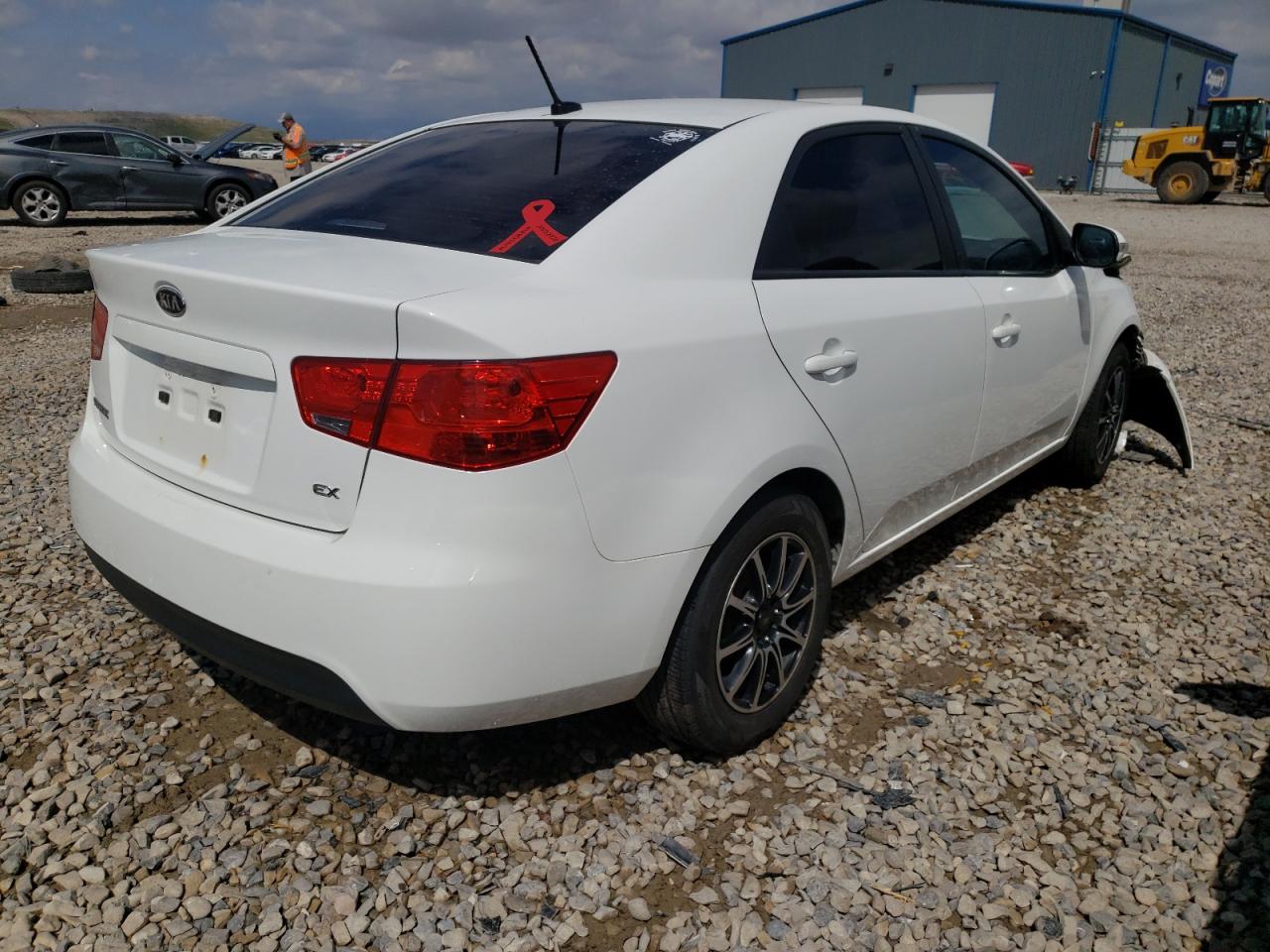 Photo 4 from auction – 2010 KIA FORTE EX with VIN KNAFU4A21A5881749