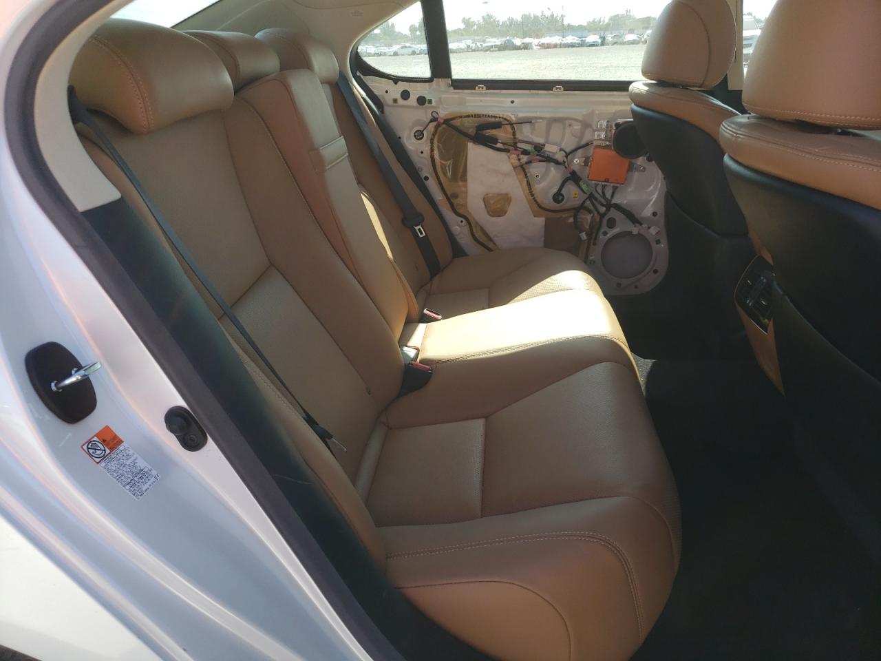 Photo 6 from auction – 2016 LEXUS LS 460 with VIN JTHBL5EF1G5138989