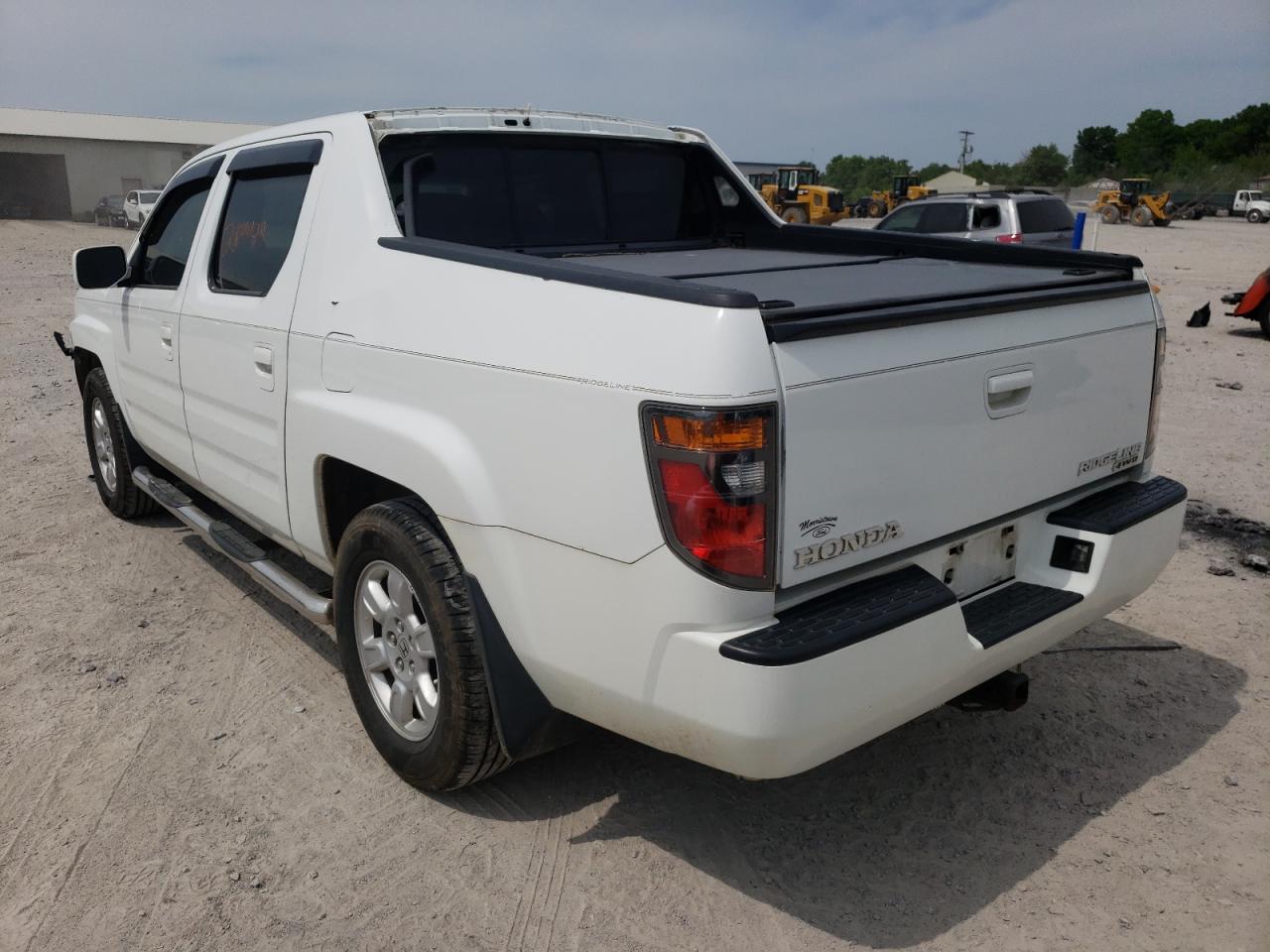 Photo 3 from auction – 2007 HONDA RIDGELINE with VIN 2HJYK16447H533029