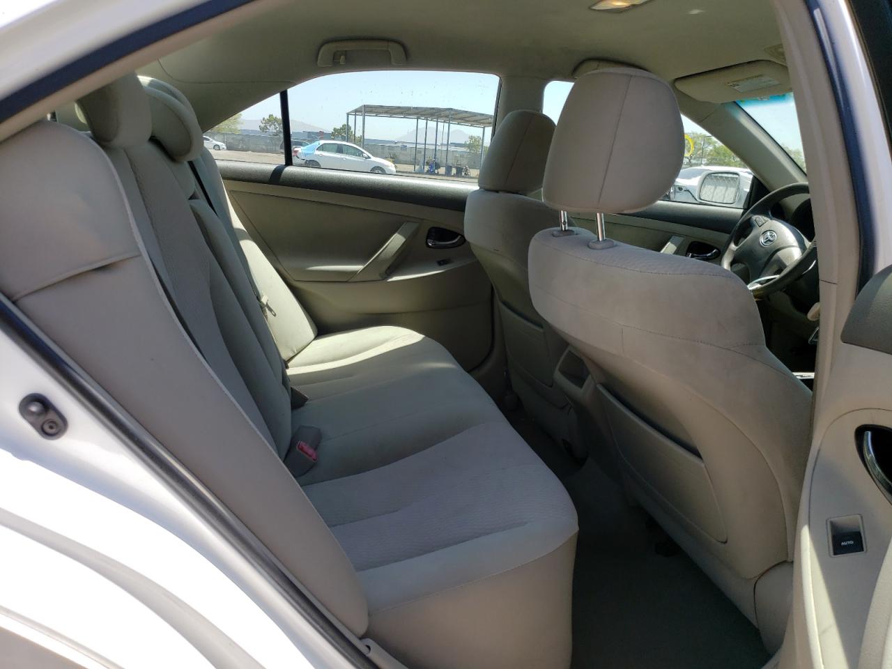 Photo 6 from auction – 2011 TOYOTA CAMRY BASE with VIN 4T4BF3EK8BR164497