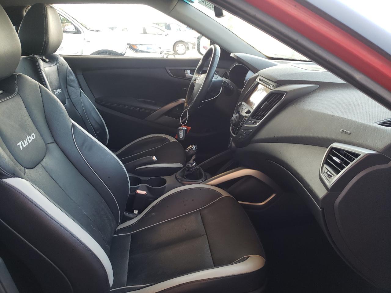 Photo 5 from auction – 2013 HYUNDAI VELOSTER T with VIN KMHTC6AE3DU129166