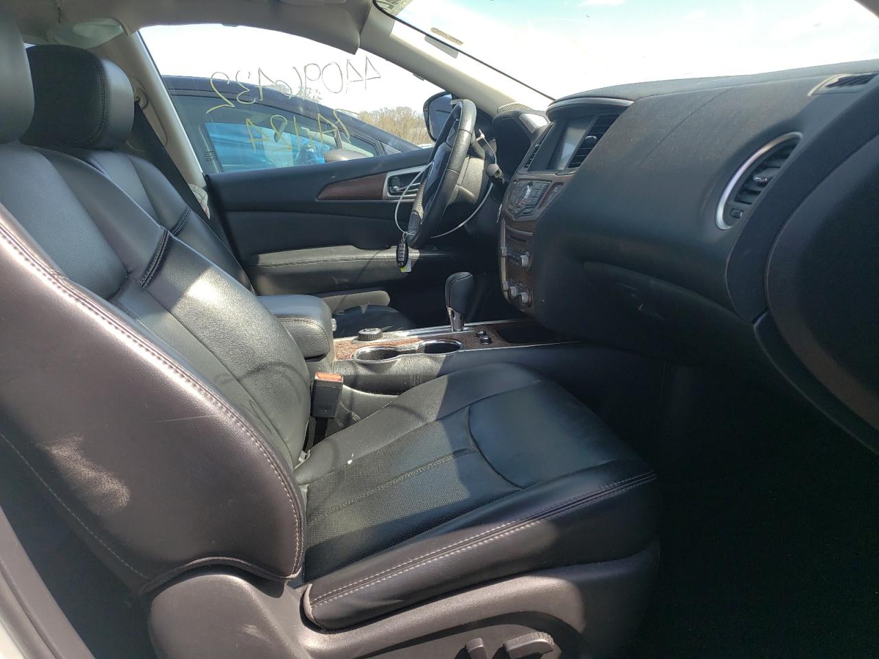Photo 5 from auction – 2017 NISSAN PATHFINDER with VIN 5N1DR2MM8HC601419