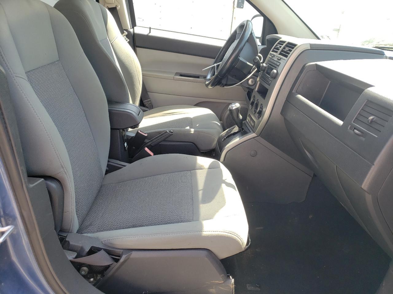 Photo 5 from auction – 2007 JEEP COMPASS with VIN 1J8FF47W27D316800